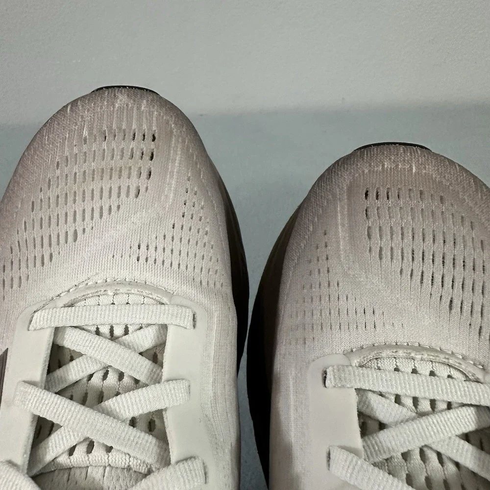 New Balance Fresh Foam X 1080v14 Womens Size 7 Running Shoes Sneakers